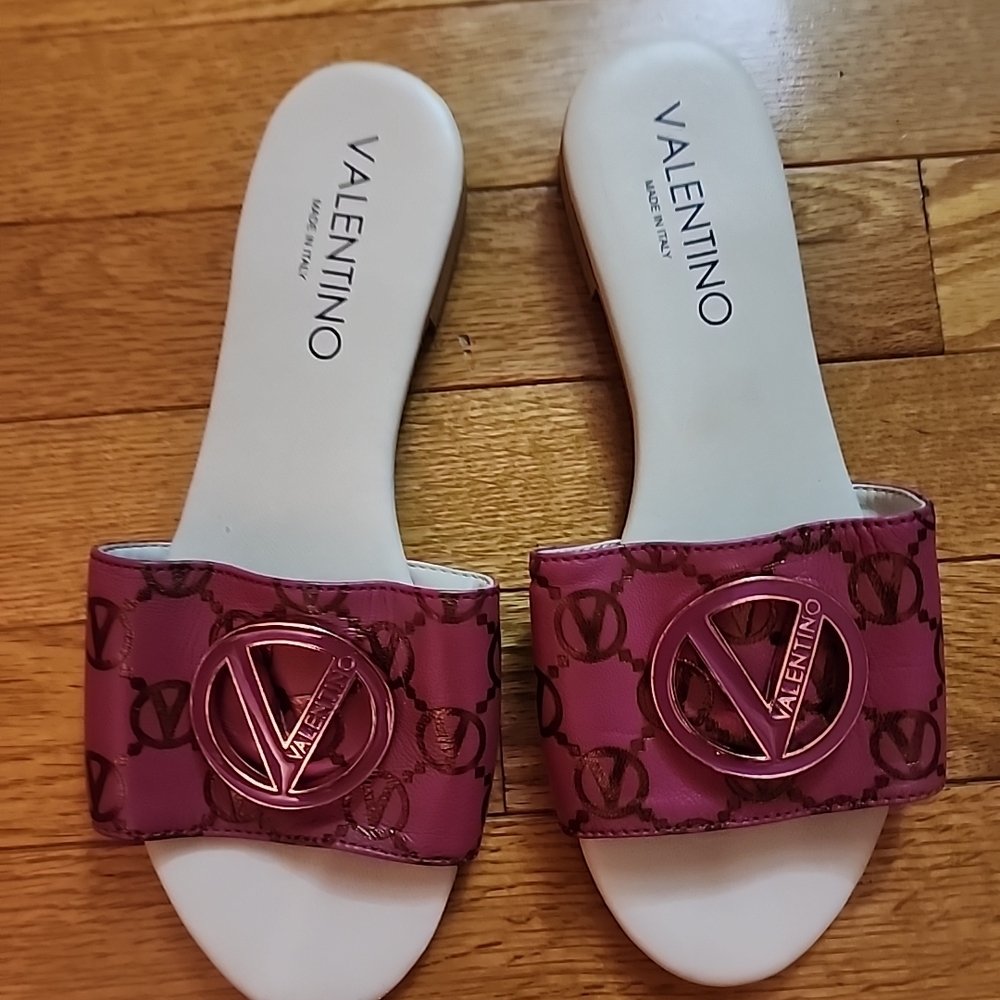 Valentiono Slide Sandals